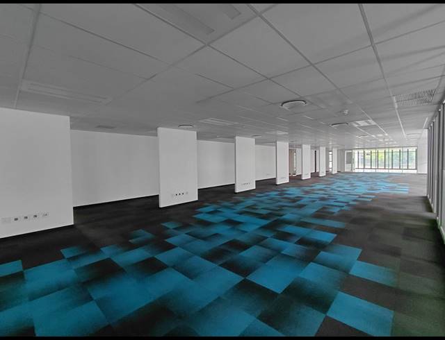 1,005M² OFFICE TO LET IN BRYANSTON